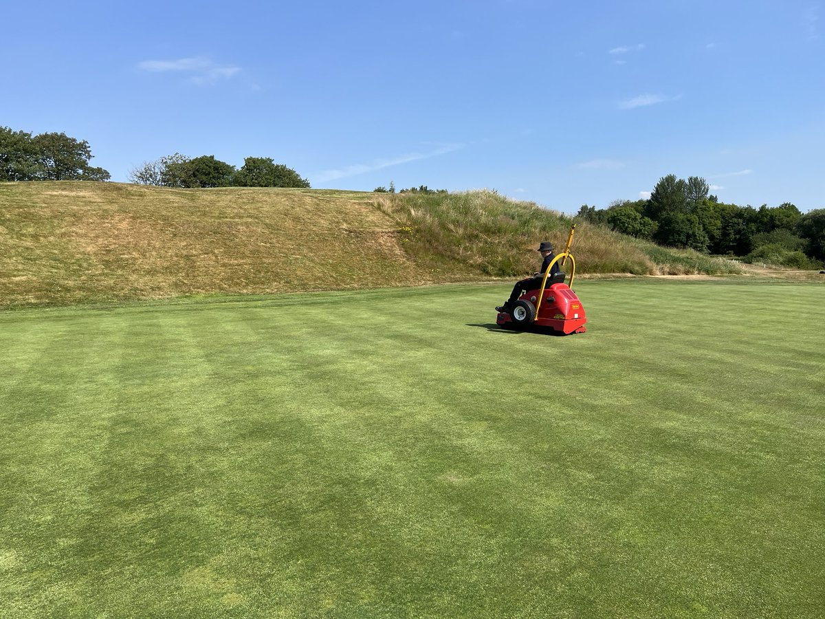 azzabazza86's tweet photo. Great morning @ReddishValeGC 😎 as we welcome stroke association golf day. @RVGCgreens just smashing whatever’s thrown our way 💪 course firm and fast 👌🏻 https://t.co/CHBmSU8fTI