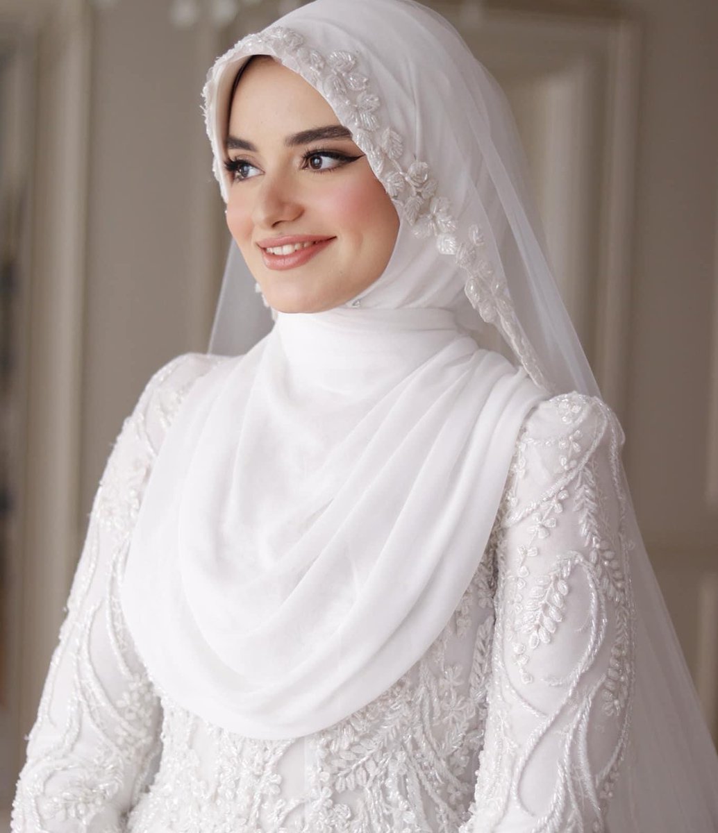 laramokhtar178's tweet photo. الحمد لله ❤️ 
Me as a bride 👰🏻‍♀️
Mrs. Ehab @EI2605 https://t.co/hdXoptTaiv