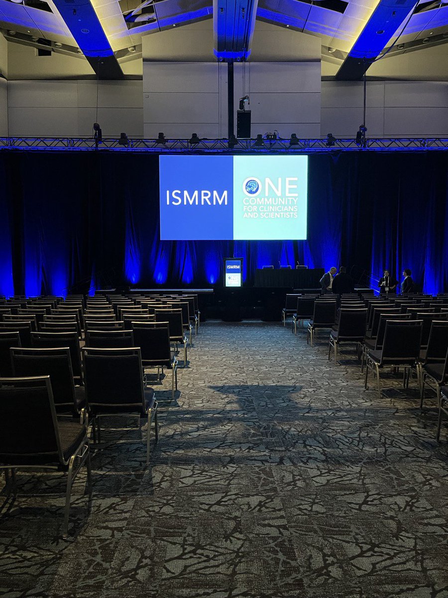 BDSLab_UPV's tweet image. 📢 Exciting news! 🎉 Researchers from @BDSlab had an incredible time at the #ISMRM conference in Toronto, exploring the latest advancements in #MRI technology and sharing groundbreaking research findings 🧠💡