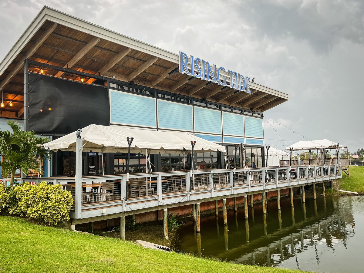 Rising Tide Tap and Table at beautiful Port Canaveral. 

#risingtidetapandtable #risingtide #capecanaveral #portcanaveral #foodie #brevardcounty #spacecoastfoodie #spacecoast #321happyhour