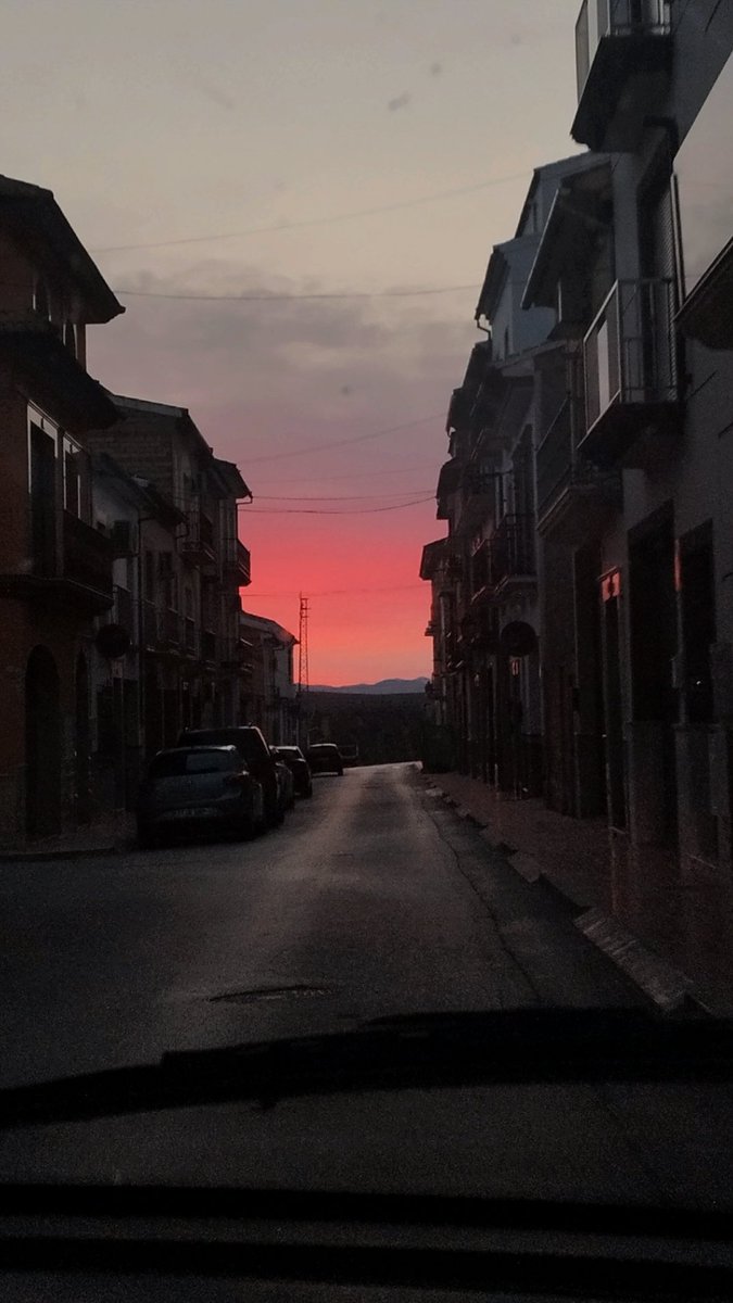 humann_910's tweet photo. 🌅🌤️🌄🚗 https://t.co/e1a8eKgASw