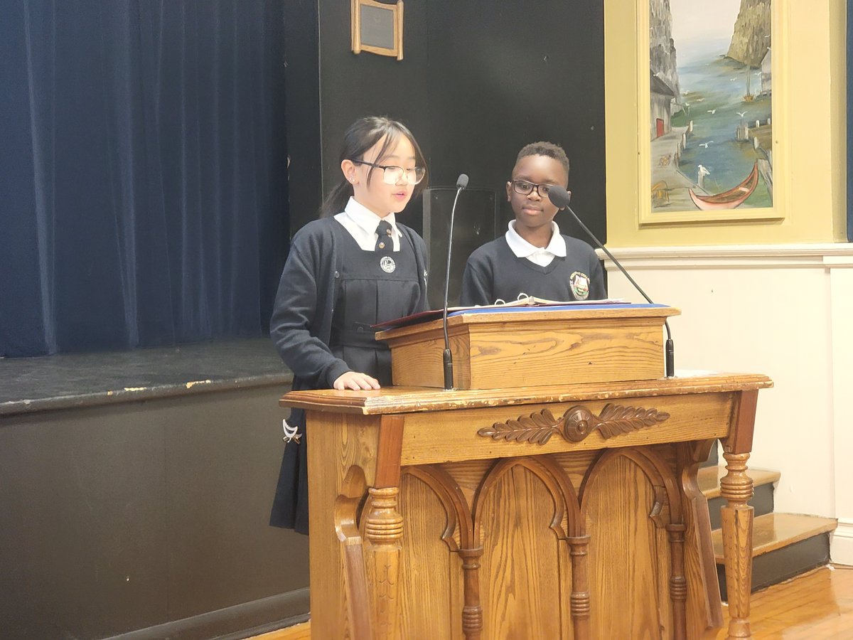 PickeringColl's tweet photo. Congratulations to our Grade 5 students who received their My Key Idea awards earlier this week as they marked the end of their journey in Junior School. We wish them all the best as they transition into Middle School. #GLP #PCGLP #PickeringCollege #NewmarketOntario https://t.co/mRy4hAqxoO