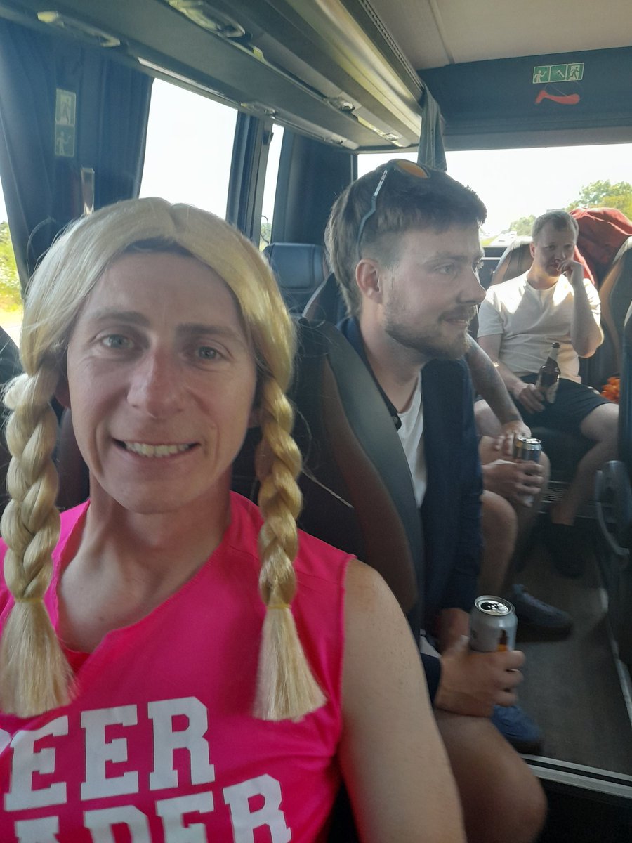 What can we say, the team are away to Edinburgh this weekend for Martin's stag weekend....... lock up your sporrans!