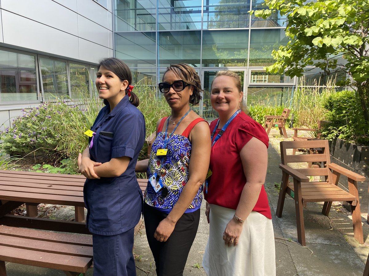 The research team at our city site celebrating Red4Research and all that they've achieved. #Red4Research @SWBHnhs @CRN_WMid @NHSRDForum Loving the socks!