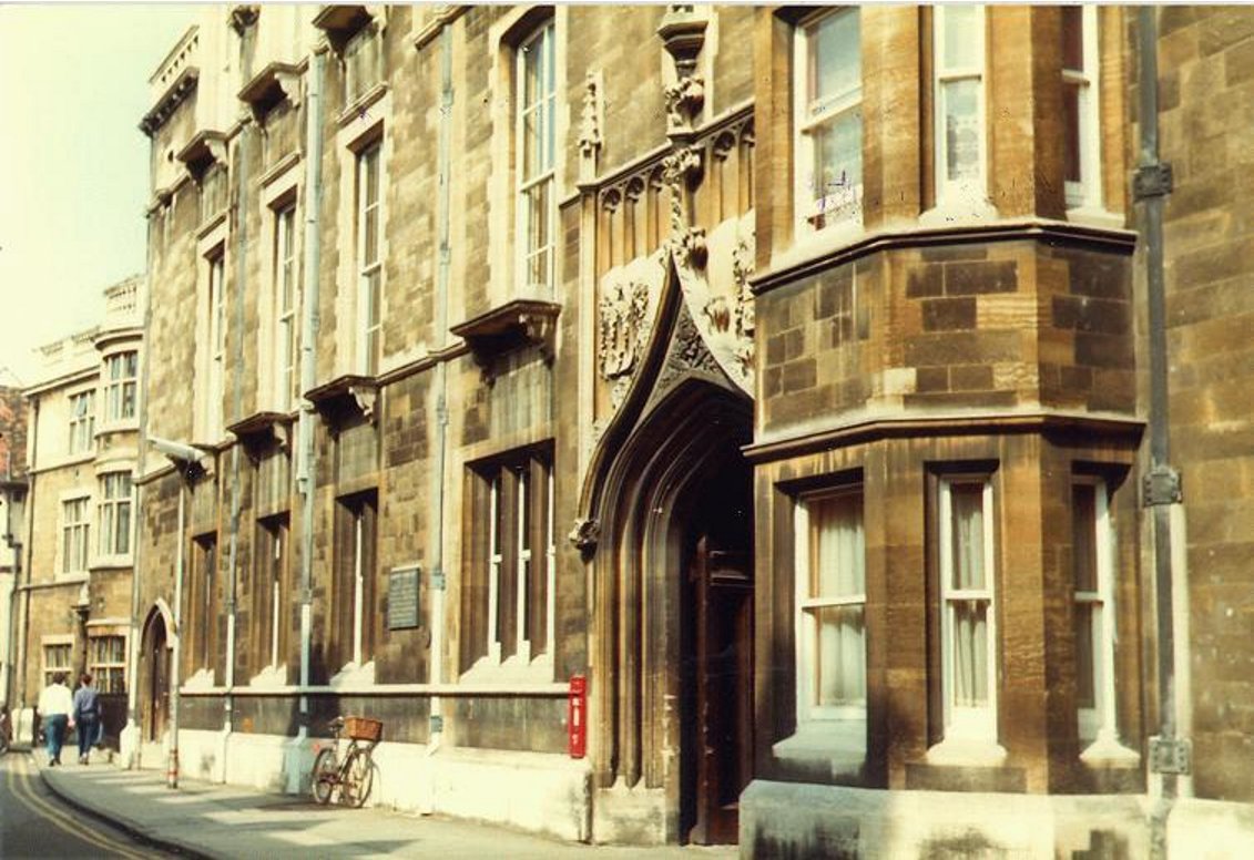 Stories of Science in the CLE Cultural Gardens (@scistoriescle) on Twitter photo #Onthisday in 1874 the Cavendish Laboratory opened <a href="/Cambridge_Uni/">Cambridge University</a> named after chemist and physicist Henry Cavendish. Since its opening 30 Cavendish researchers have won Nobel Prizes and have made huge discoveries including the electron and structure of DNA. <a href="/DeptofPhysics/">Cavendish Laboratory</a> #Onthisday in 1874 the Cavendish Laboratory opened <a href="/Cambridge_Uni/">Cambridge University</a> named after chemist and physicist Henry Cavendish. Since its opening 30 Cavendish researchers have won Nobel Prizes and have made huge discoveries including the electron and structure of DNA. <a href="/DeptofPhysics/">Cavendish Laboratory</a>