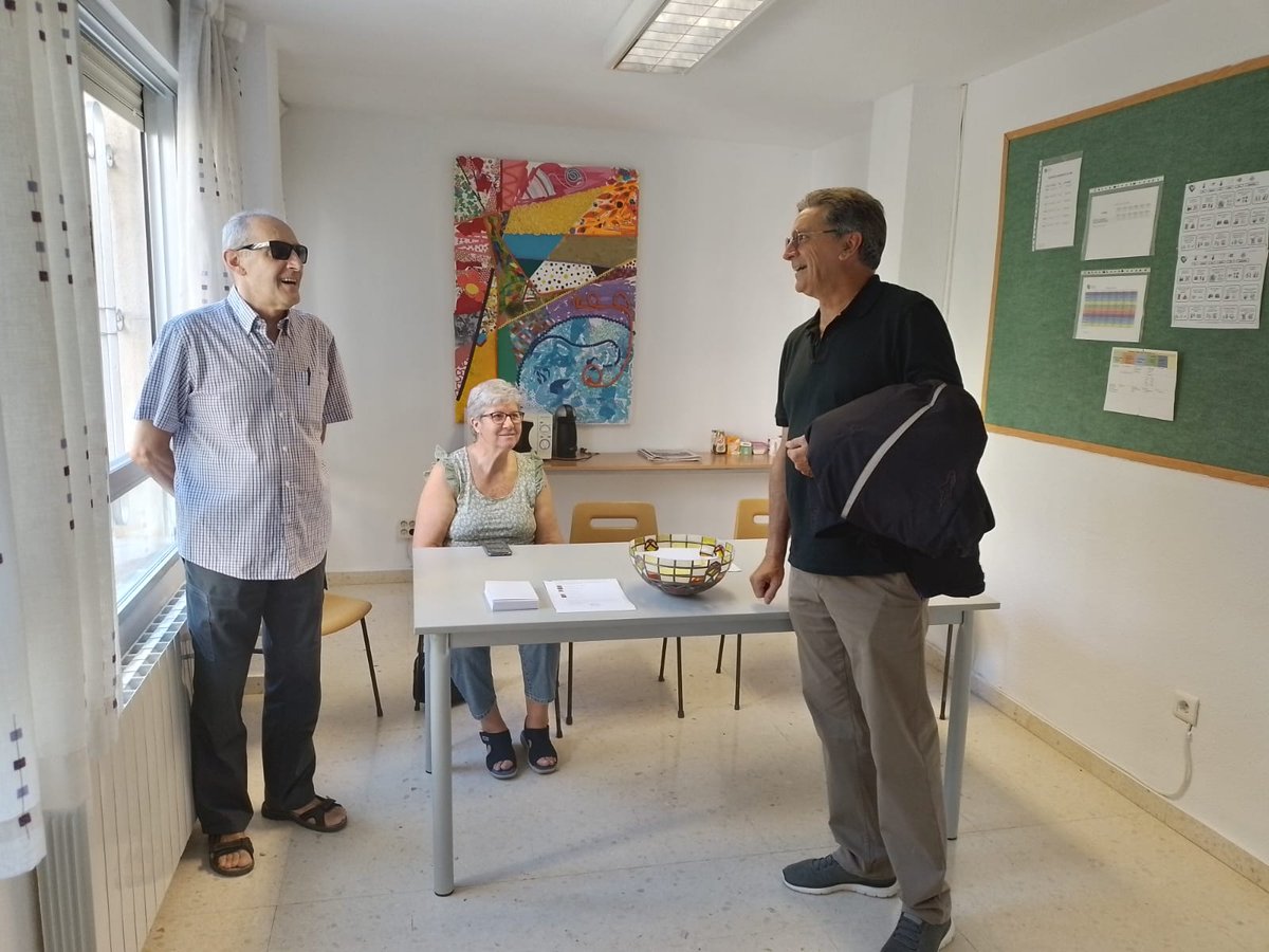 HospitalariasGr's tweet photo. Elecciones presenciales para la renovación del Consejo del CO #JosefaRecio
Durante junio se han desarrollado las elecciones de representantes para el Consejo del Centro, un espacio de participación más de las personas usuarias, familias y colaboradores. https://t.co/ccBX7YJ3UR https://t.co/gEH69mwzF4