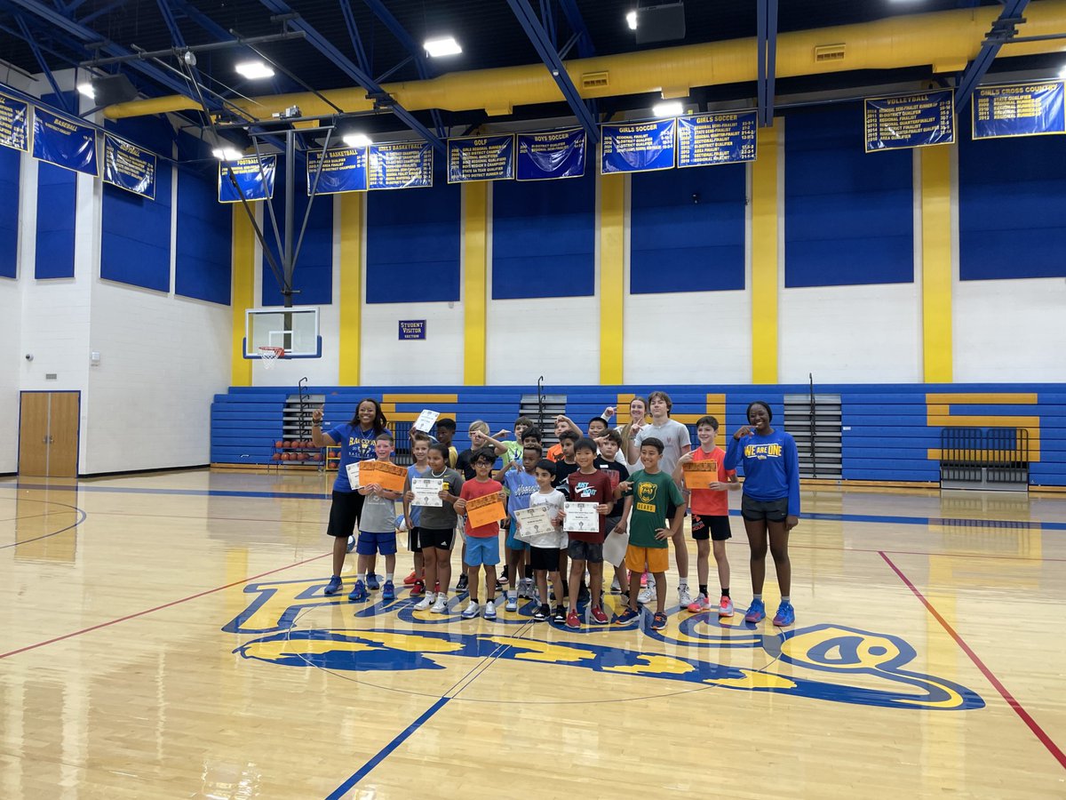 Friscogbball's tweet photo. Great camp this week!! Thank you to all the parents and campers for putting in the work to get better every day!! https://t.co/aHkrZblYLh