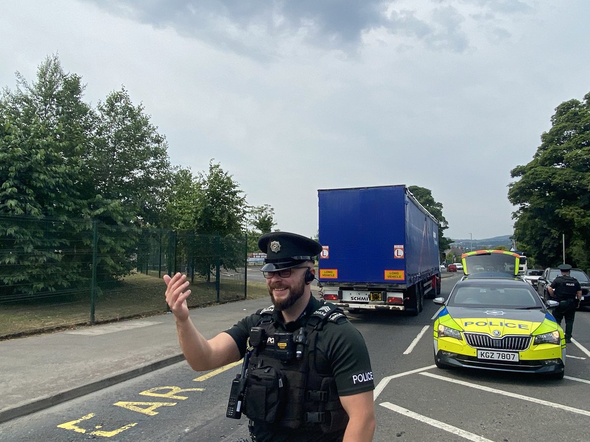 PSNIDCSDistrict's tweet photo. Officers taking part in #OpSubreference on Limavady Road, Waterside earlier. 2 arrests have been made in relation to outstanding bench warrants. Detections have also been made in relation to motoring offences. Thanks to everyone for your patience as we work to keep people safe. https://t.co/EpfDkmV1Te