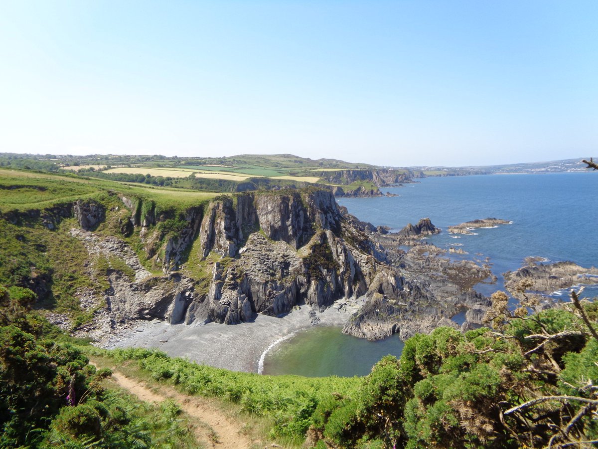We can't get enough of this weather!

Spending the day wandering through beautiful landscapes with bright blue skies above.  Enjoying absolute peace. Eating delicious food outdoors on warm sunny evenings.

We don't think that holidays get much better than this. 

(Graham Ford)