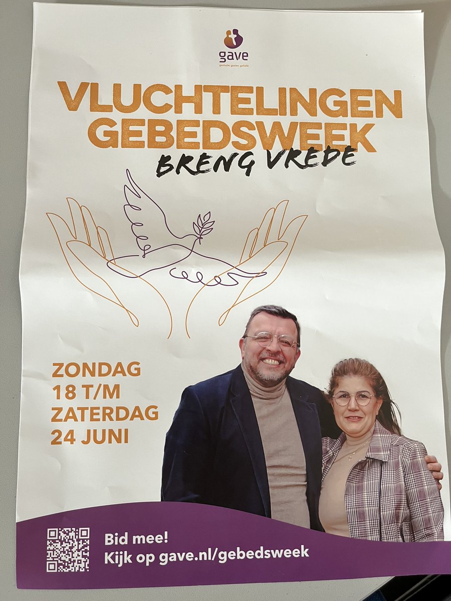 Komende zondag begint de #Vluchtelingengebedsweek. De bijbehorende boekjes van <a href="/StichtingGave/">Stichting Gave</a> worden dan bij de kerk uitgedeeld. Bid je mee voor vluchtelingen ver weg en dichtbij?