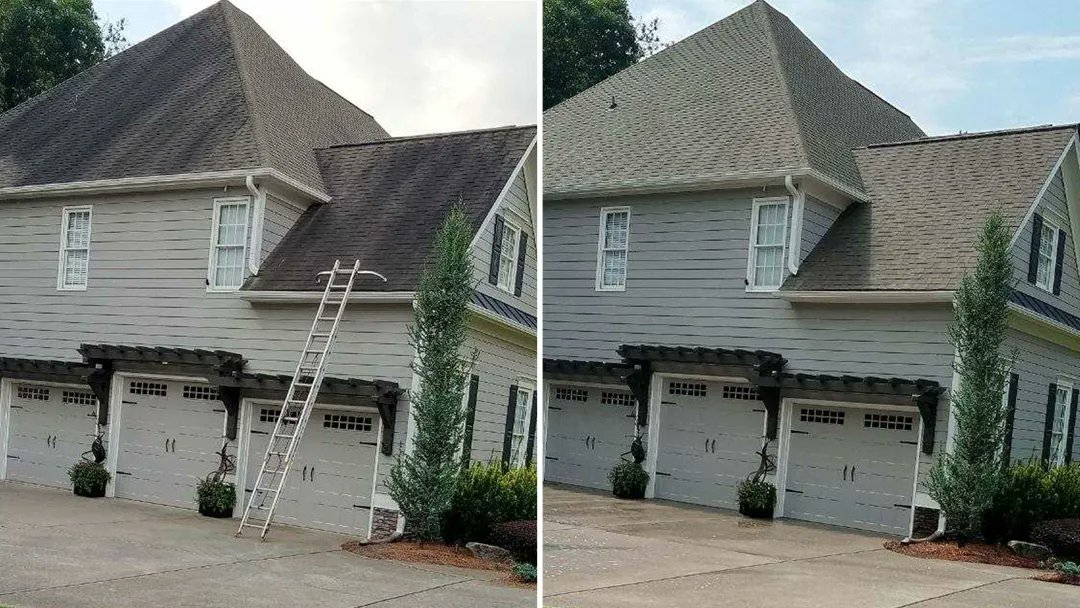 cvwatl's tweet photo. House beautiful! Before and after soft wash roof cleaning. Let the professionals at Clearview handle the job. We remove dirt, algae, lichen, and other stains. For a free estimate, call 770-926-1960. #ClearView #washon https://t.co/DDUmeTXXUS