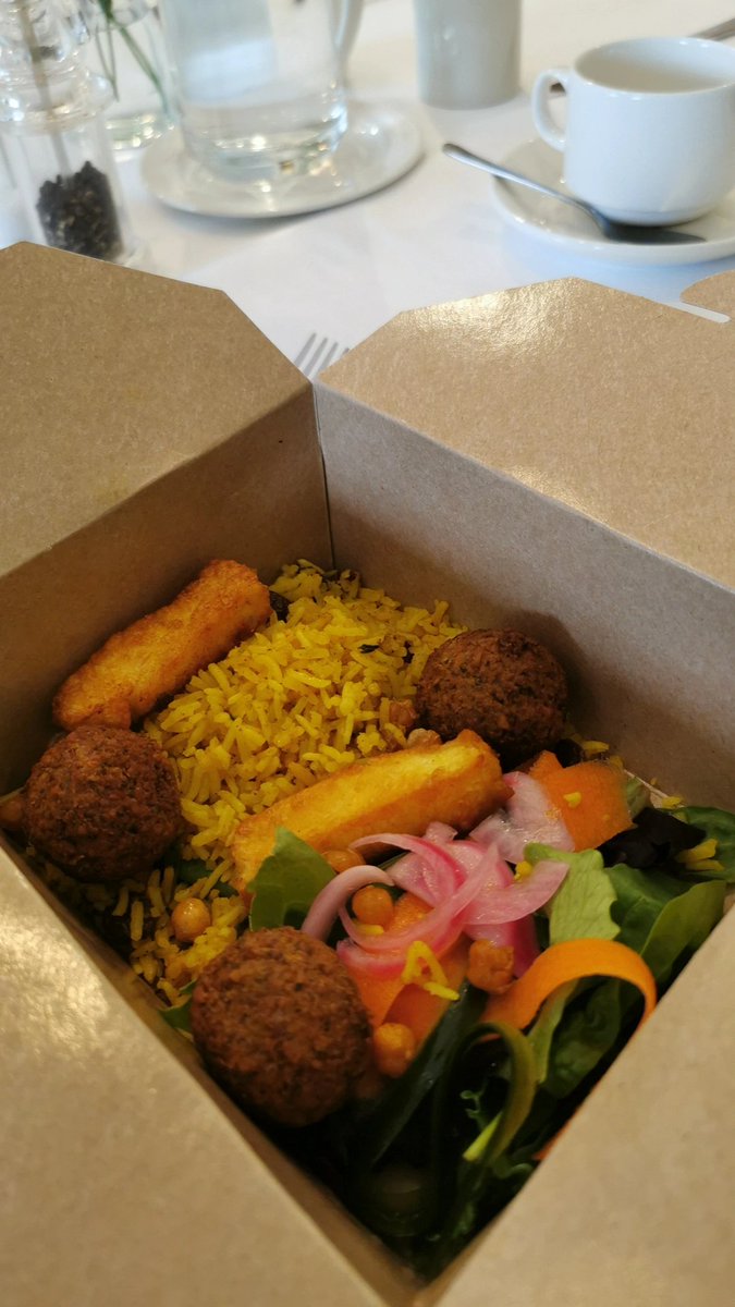 LIVING for this Falafel Gyro Box from #HarleysStrEAT Market during @TrigonHotels #LeadershipDay