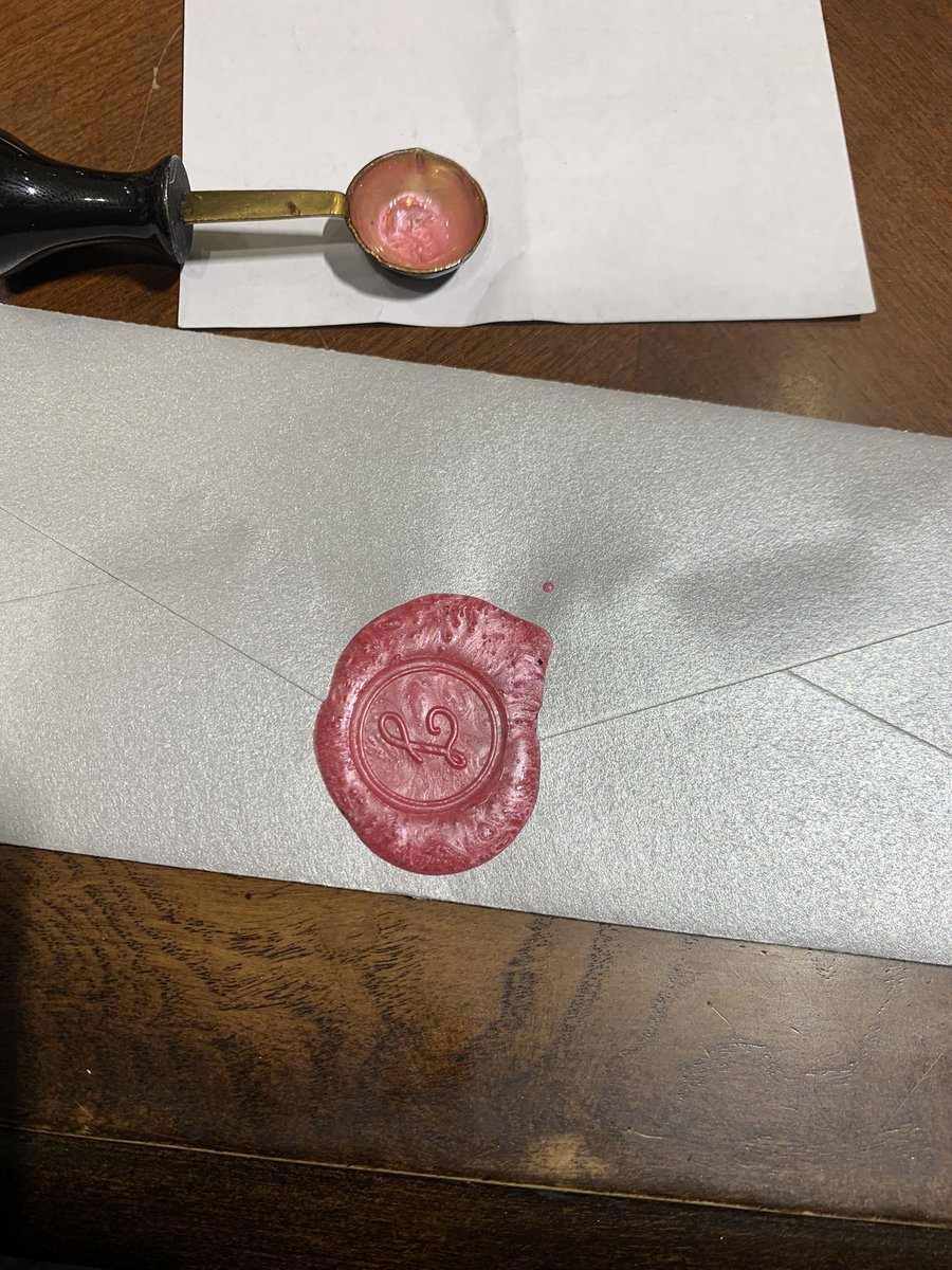 Захидал бичээгүй удсан бна. Тамга дарах гэж сүйд болов.