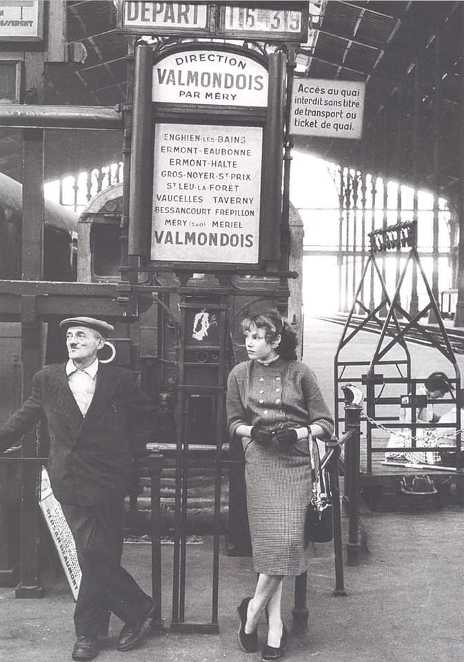 Gare du Nord. 
1950. Paris SNCF