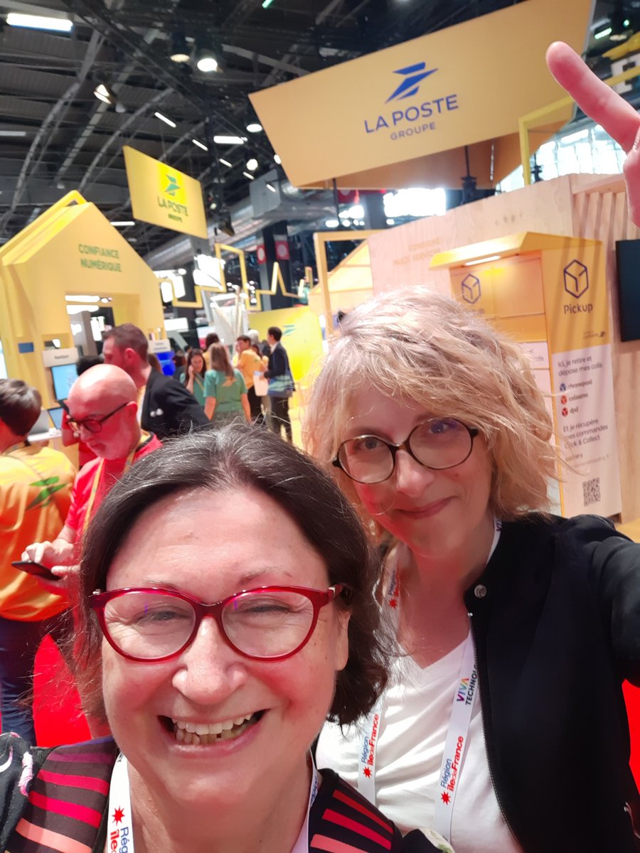 Et d'autres retrouvailles 
(sorry pour celles et ceux avec qui je n'ai pas fait de selfie)

Je reviens à #VivaTech demain ... donc d'autres selfies à venir !!!!
