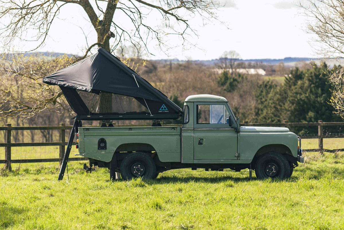 tent_trail's tweet image. The Adventure Series #hardshell #rooftent - Setup under 60 sec / 100% waterproof &amp;amp; UV resistant / Carry 35kg of cargo / Shoe bags, storage net &amp;amp; LED light / Anti-condensation layer / Zip-in awning extension
Special launch price of £2099!

#vanlife #camping #travel