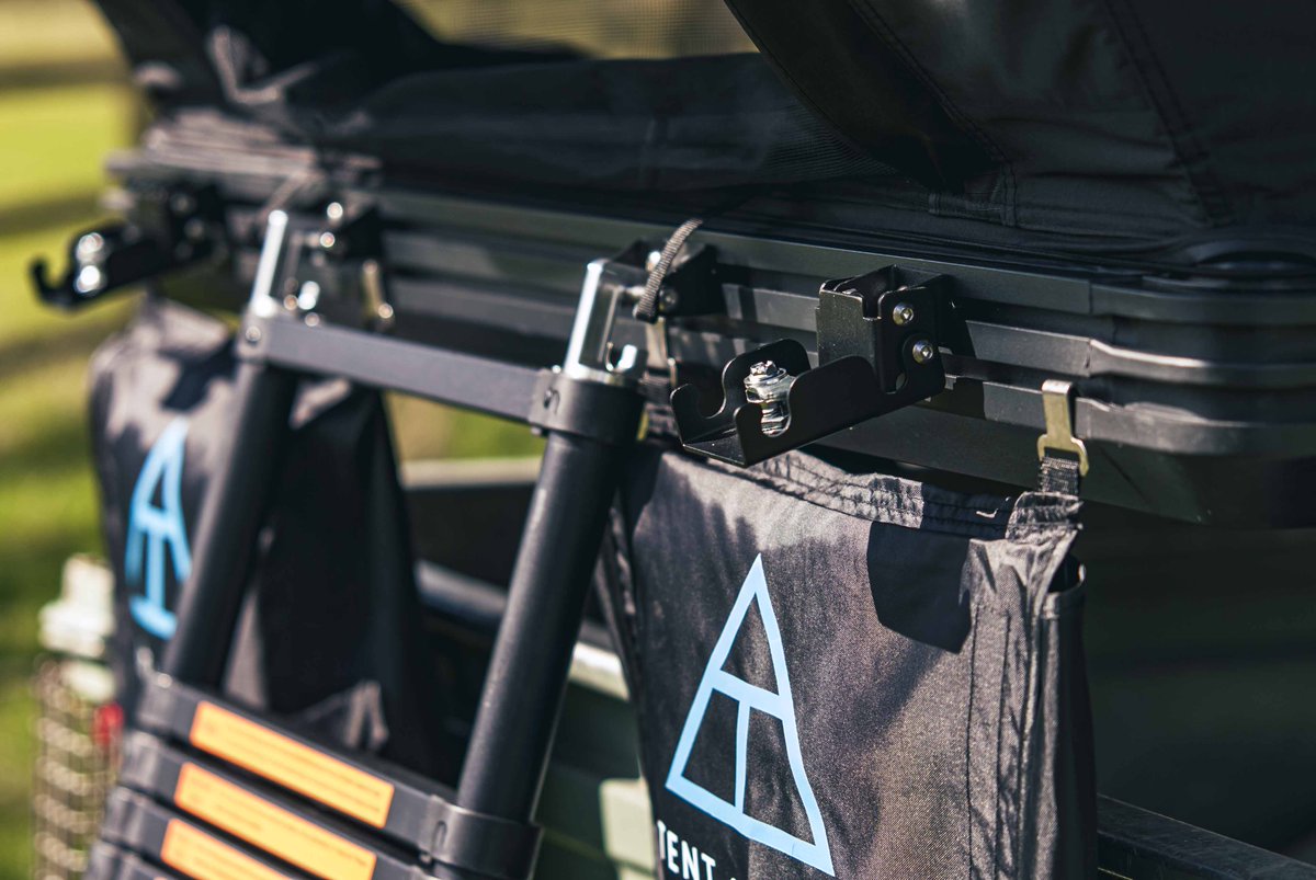 tent_trail's tweet image. The Adventure Series #hardshell #rooftent - Setup under 60 sec / 100% waterproof &amp;amp; UV resistant / Carry 35kg of cargo / Shoe bags, storage net &amp;amp; LED light / Anti-condensation layer / Zip-in awning extension
Special launch price of £2099!

#vanlife #camping #travel