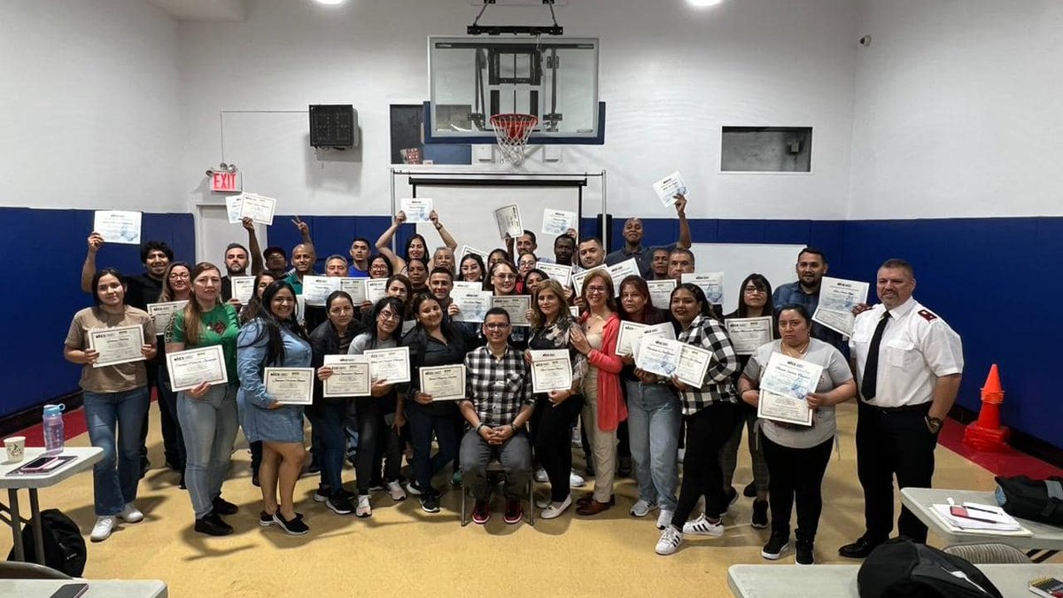 NICE4Workers's tweet photo. @NICE4Workers + #Colombian Consulate in #NY/ @ColombiaNosUne + #Astoria @salvationarmyny joined to forces to #WelcomeNYC &amp; empower #asylumseekers with info &amp; #OSHA/#SST training. An AMAZING collaboration! This is how we build #community in #Queens. https://t.co/Gr4cLBdXzy