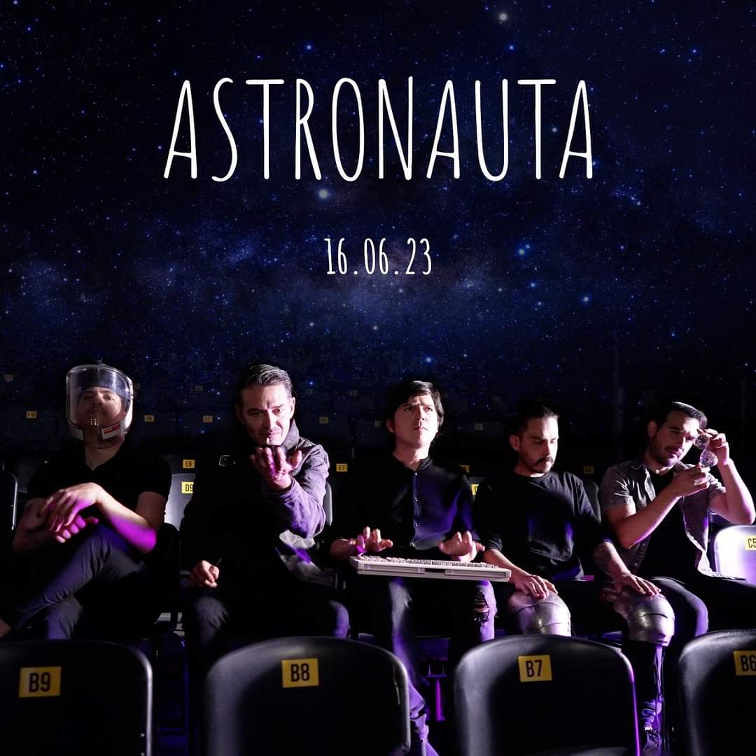 Reactor105's tweet image. Igual atentos a #EstáVivo porque en instantes @luisalaouija también tendrá plática con parte del staff de #MexProg y recibiremos a @somoscanvas para el estreno de &quot;Astronauta&quot; 👨‍🚀🌠