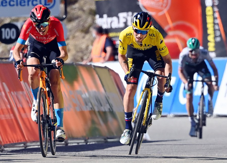 As a Rogla fan I know this was a heartbreak for Gino at that certain moment but I cherish this iconic moment because this is when my 'fan' connection to Gino happened. This is how I will remember him, a true fighter till last moment. Sad. Rest in peace🙏#ginomader