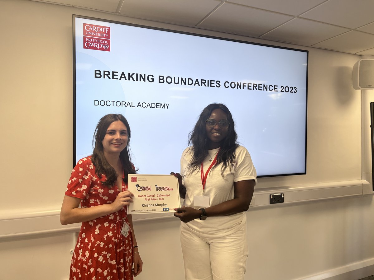 BBCardiffUni's tweet photo. Congrats to Muhammad Dahlan and Aohan Gao for the winners of the "People's Choice" posters awards at the #BB2023! Additionally, we applaud the remarkable first and second prize recipients, Rhianna Murphy and Kathryn Williams, for their captivating talks at #BB2023. 🥳

@CardiffDA https://t.co/3c9YeiAfY7