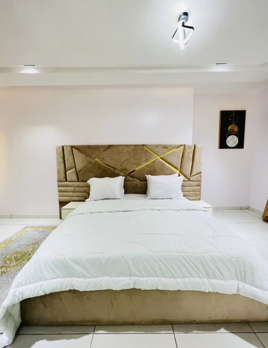 CasaFloHomes's tweet photo. Introducing Casa Campbell a Luxury 2 Bedroom Apartment.

📍Ikate, Lagos 

Amenities include:
- Direct Ocean View 
- Automated Smart Lock 
- In built bluetooth speaker 
- Swimming pool
- 24/7 power supply 
- Serene&amp;Quiet environment

For reservations: ☎️ 08141493662 https://t.co/RxPMzP3wsM