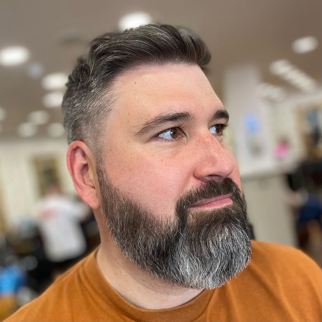 ☀️💈 Barbershop Regular Simon Getting That Summer Time Trim 💈☀️

➡️ Swipe For Results! 🧼🫧

💈 Hair & Beard by Master Barber : Jeahni

🔹 Styled Using : Swagger&Jacks Grooming Clay & Beard Balm

#norwich #norwichbarber #norwichbarbers #barbershop #norwichcity