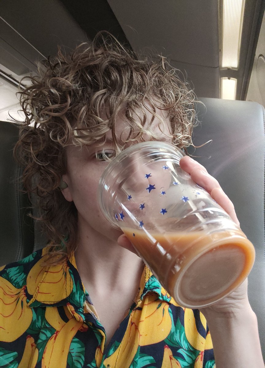 Ukulebee1's tweet photo. my hair looks good on this train I can feel the sexual tension between me &amp; every single passenger in my car..... not like it's anything new!!! #trainday #lookinggoodondatrain #mightkisssomeone #jk #👀 #iloveyouamtrakyouaremyeverything #:) https://t.co/UJTRHAHWvG