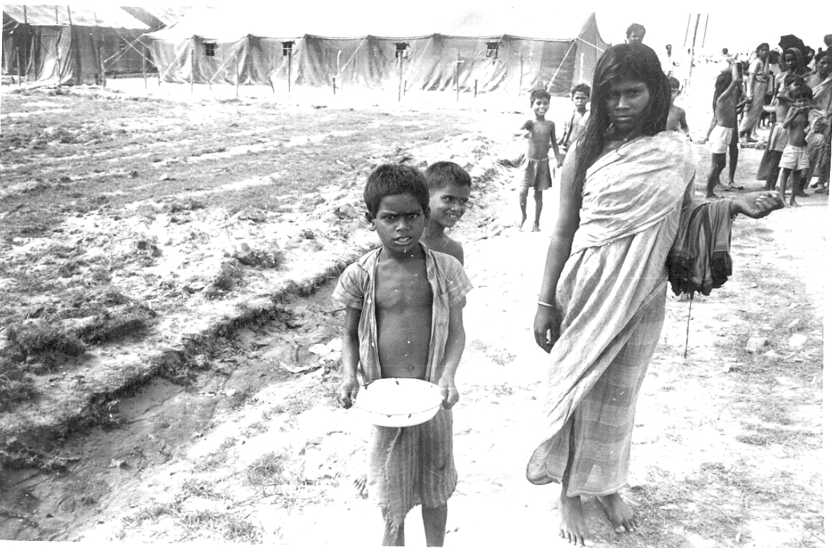 The poor monsoon in 1962, destroyed the crops completely in #Chotanagpur, (present Jharkhand). The result was a #famine that engulfed the local population. Caritas India through its donors generously supported the ppl in need. #CaritasIndia #DiamondJubilee #SixtyYearsofService