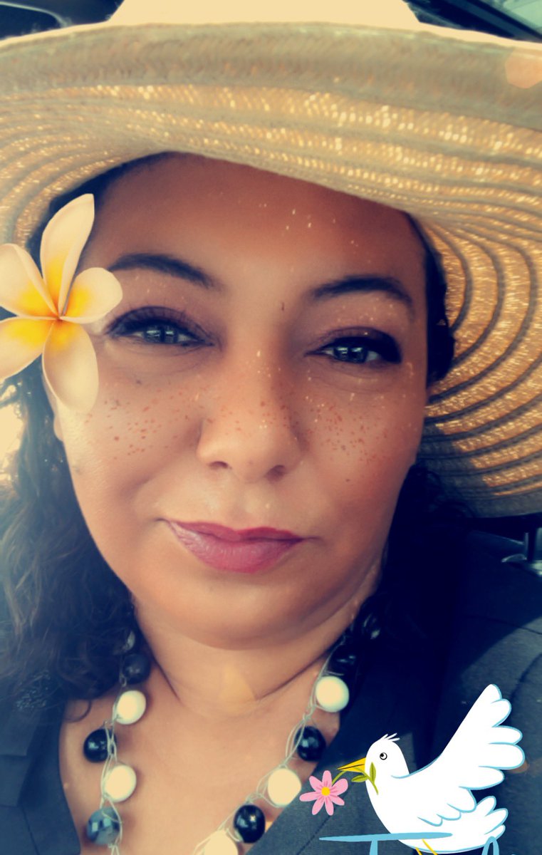 Fadhila BRAHIMI 🎙 #FadhiLive tweet media