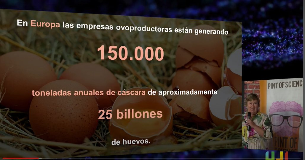 UJIuniversitat's tweet image. #PINT23ES #PINT23CAS: «El huevo: mucho más que un alimento». Monólogo de Mª Francisca Quereda Vázquez, responsable del Laboratorio de Composiciones Cerámicas en el @ITC_ceramica. 
Vídeo: youtu.be/Gl0-rawoaPc
#CiènciaUJI en @pintofscienceES