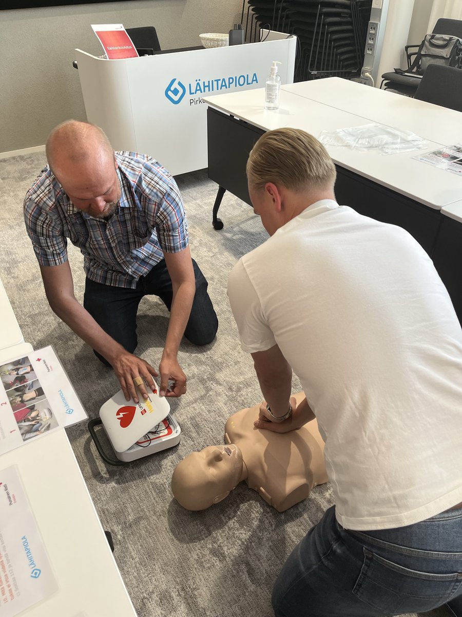 Meistä jokainen voi olla sankari. Sankaruus vaatii rohkeutta toimia hätätilanteessa, sillä hätätilanne ei katso aikaa eikä paikkaa. Siksipä henkilöstömme kouluttautui tällä viikolla ensiaputaitoihin, LähiTapiolan Sankarikoulutuksessa tietysti. #sankarikoulutus #elämänturva