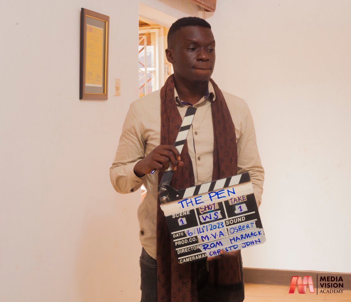 MediavisionA's tweet image. Some of the #behindscenes  for our students #shortfilmproject  as we wind up the semester Our students are busy showcasing the skills they have learnt from the #directingclass , #cinematographyclass , #lightingclass .