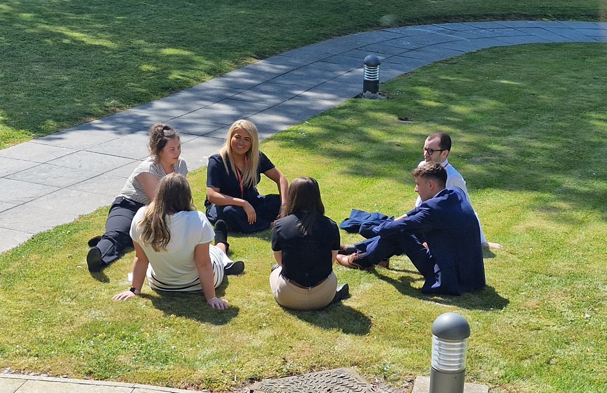 It's not every year that our students get to enjoy the office garden. 🌳🌻 
This week our SUMMER Placement scheme has certainly lived up to its name🌞☀️🌞
Week 1 complete #smashedit 🤜
See you all again on Monday - same place, different department 🧑‍⚖️ #legalcareer #tryingitout