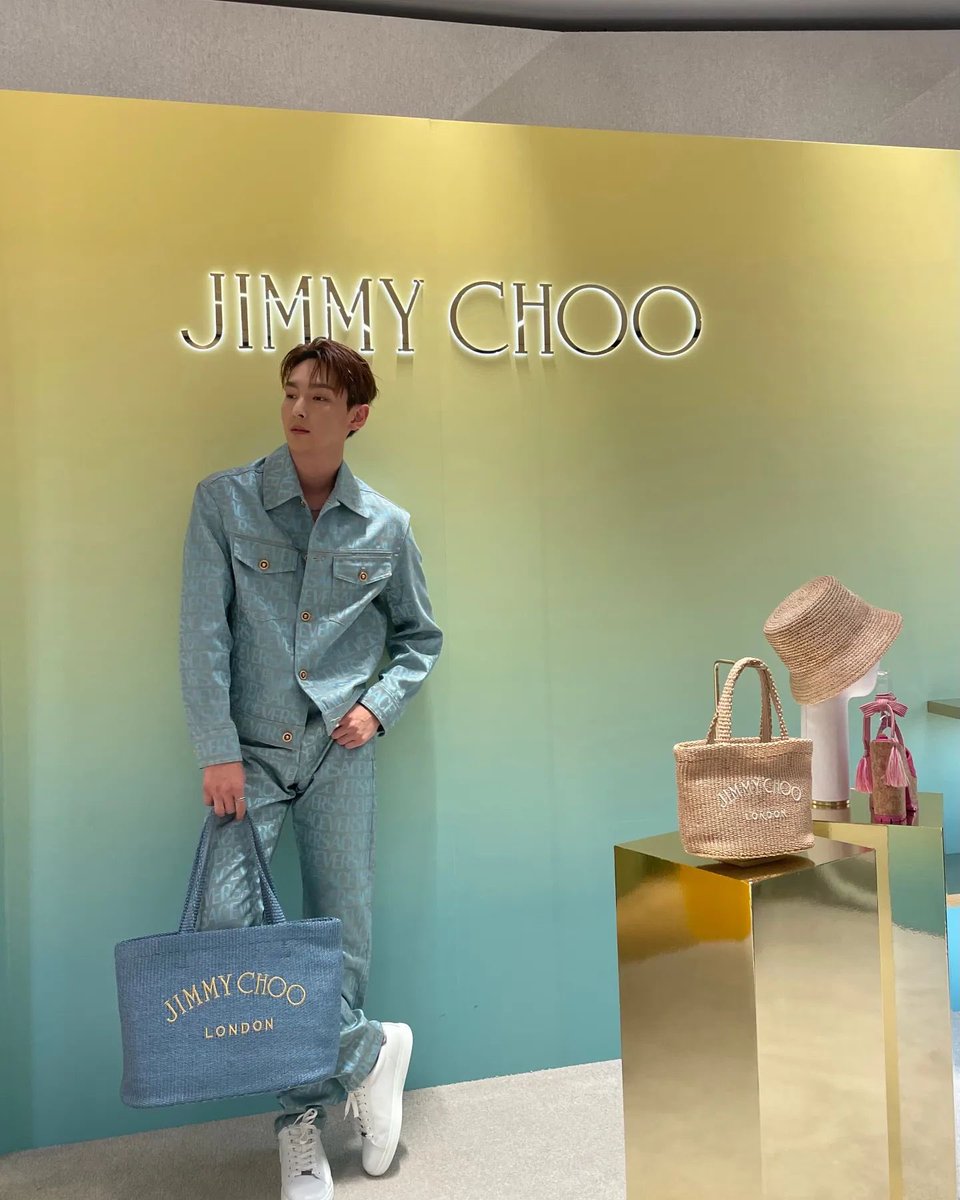 SF9__Unofficial's tweet photo. 230616 zuuuuu_oh Instagram update #SF9 #ZUHO #에스에프나인 #주호 #지미추 #jimmychoo #지미추썸머팝업 

https://t.co/NCxb6YCMwD https://t.co/b4e30GLQUB