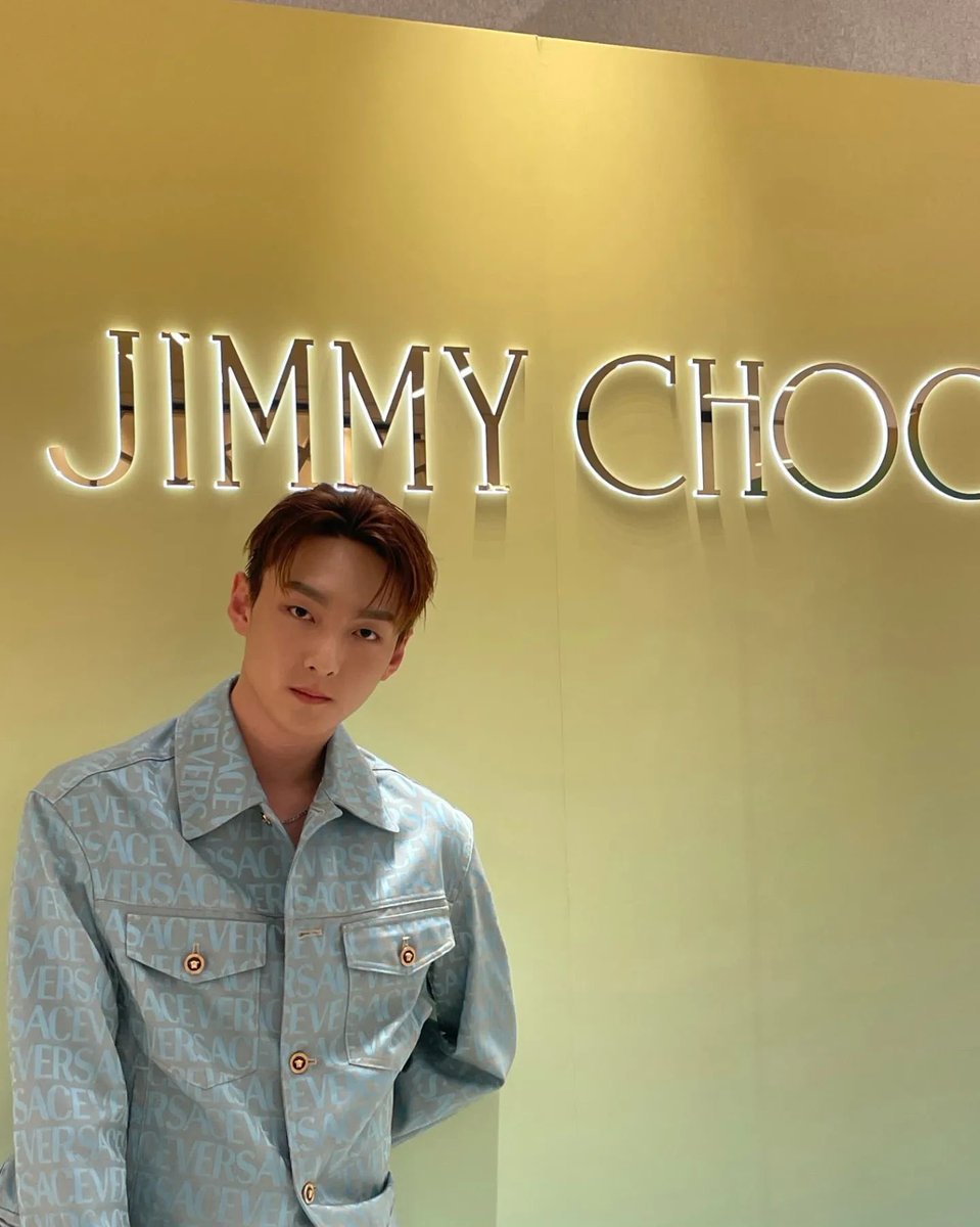 SF9__Unofficial's tweet photo. 230616 zuuuuu_oh Instagram update #SF9 #ZUHO #에스에프나인 #주호 #지미추 #jimmychoo #지미추썸머팝업 

https://t.co/NCxb6YCMwD https://t.co/b4e30GLQUB