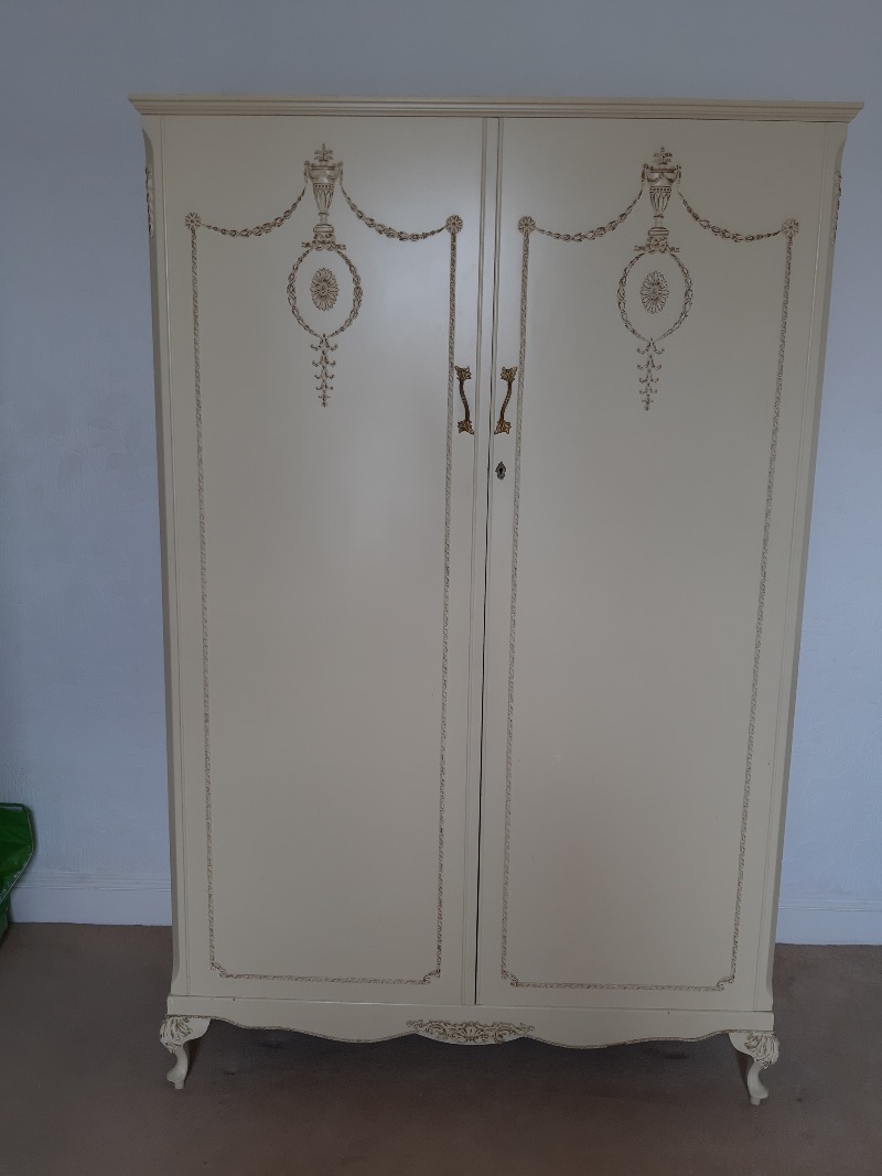 OFFER/CYNNIG: Wardrobe (Porthmadog LL49) ilovefreegle.org/message/100160…