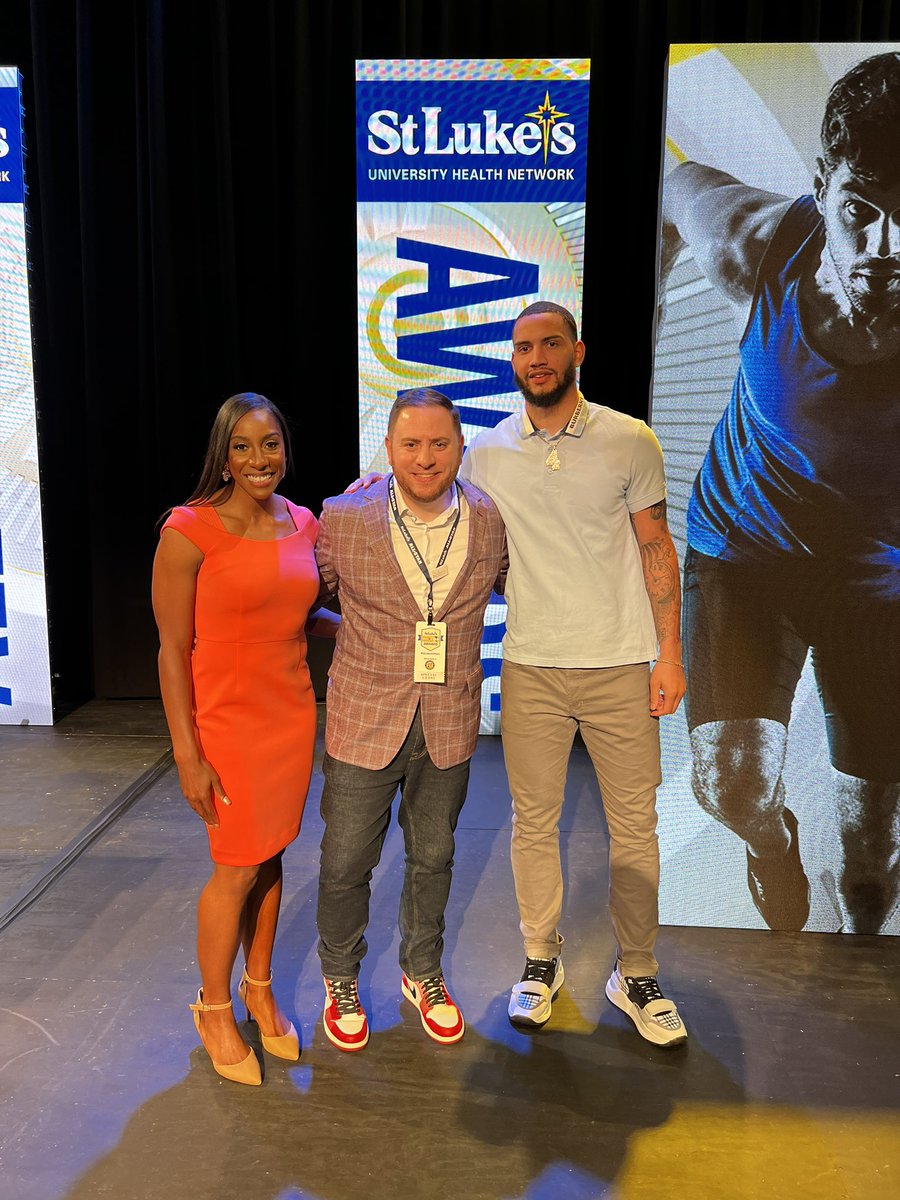 MikeRaymondLV's tweet photo. It was a great night at the #StLukesAllStars awards show.  Congrats to all the nominees and winners! https://t.co/ekcE92qCoj