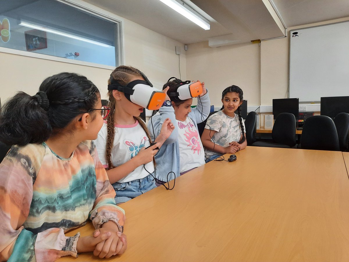 BishopChalComp's tweet photo. "๐ฉโ๐ป๐ฎ Year 5 students @BernardPrimary had a blast in their computing session today! They dove into the world of virtual reality and robotics, exploring new frontiers and unleashing their tech skills. ๐ค๐ @BishopChalloner #BCComputing #VirtualReality #Robotics #TechSavvyKids" https://t.co/FhniP8oOHO