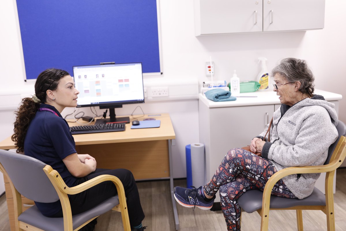 ClinicsHSU's tweet photo. Our #FirstContactPractice team @AECCUniversityC reflects on #ClinicalReasoning in this week's #ClinicalInsight &amp; how clinicians working in primary care need to adapt their method when faced with multicomplexity.

You can read the full article here: https://t.co/PazsmzNGrW

🧵1/6 https://t.co/JjjvFPYAhm
