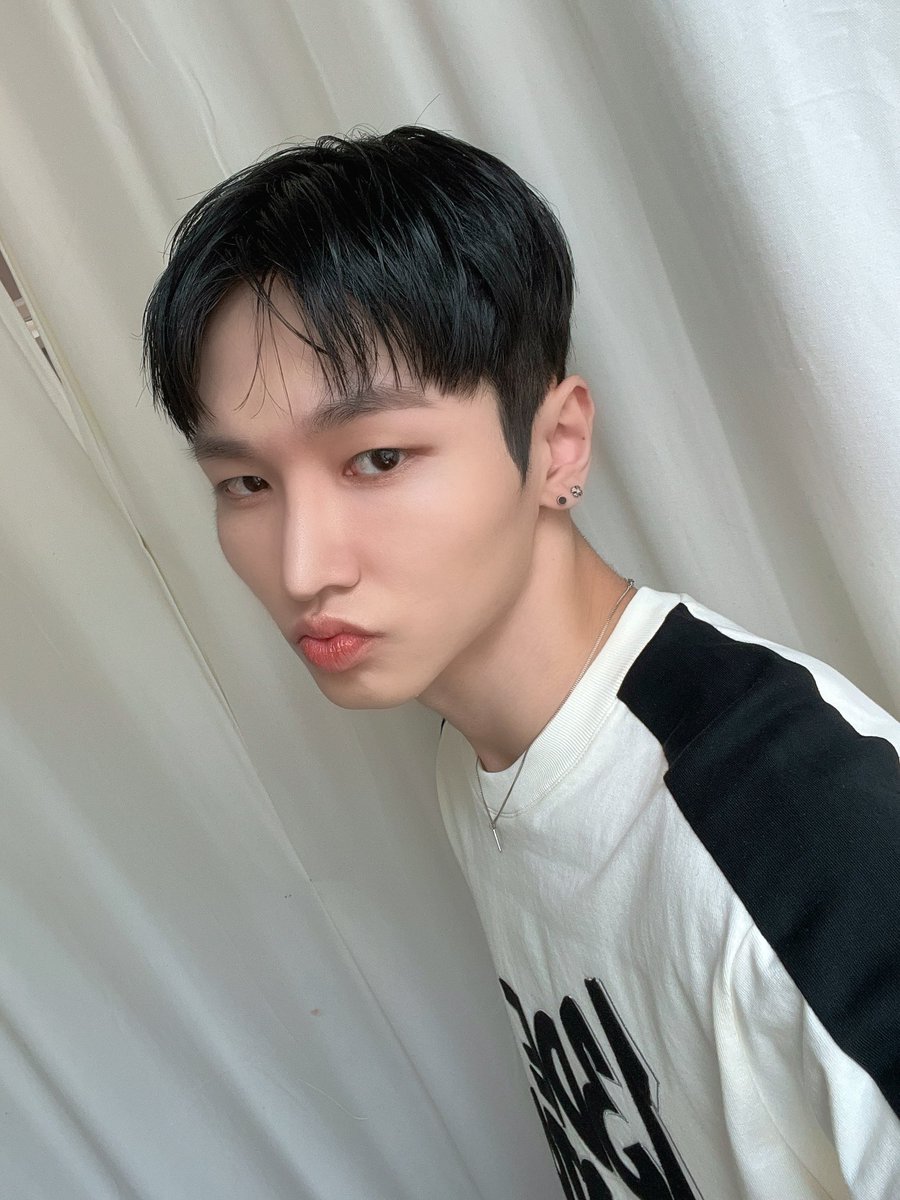 TO1_members's tweet photo. [#지수]
시원시원하다👊
#TO1 #티오원 #JISU https://t.co/vYWQHPXYhH