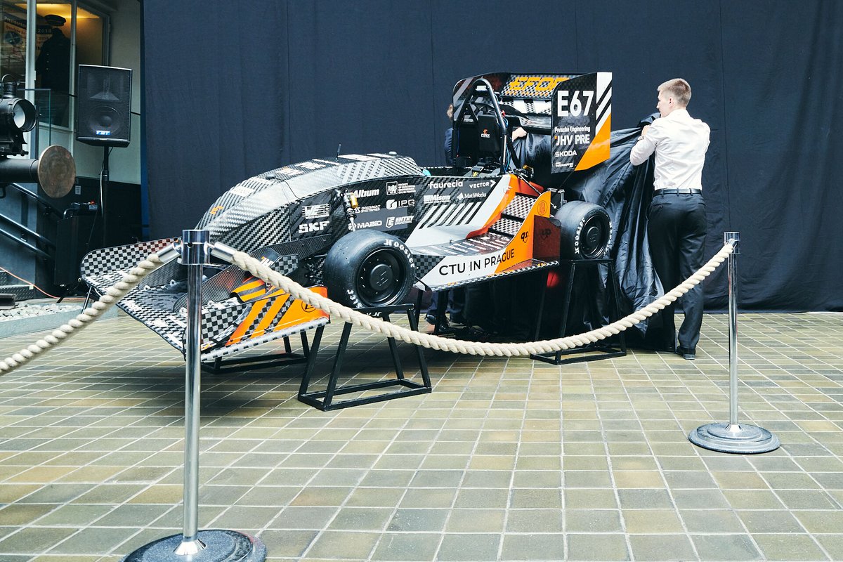 Student team eForce from @CVUTFEL has started a new chapter, introducing a fusion of autonomous and piloted formula. More details: shorturl.at/sCDMY #studyatctu #formulateam #eforce