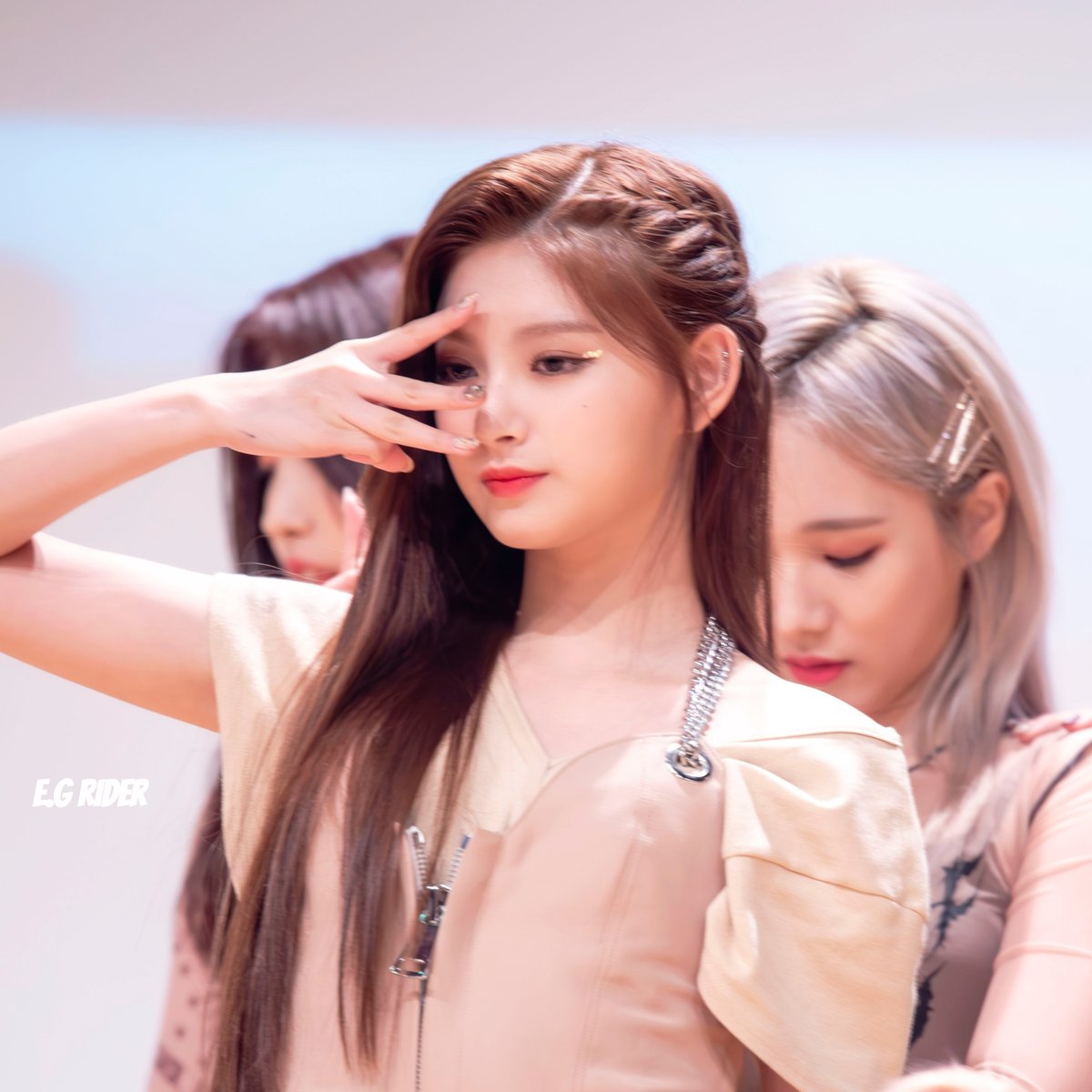 아디오스 에버글로우 팬사인회   #EVERGLOW #에버글로우 #이런 #기쁨이 #왕이런 #YIREN