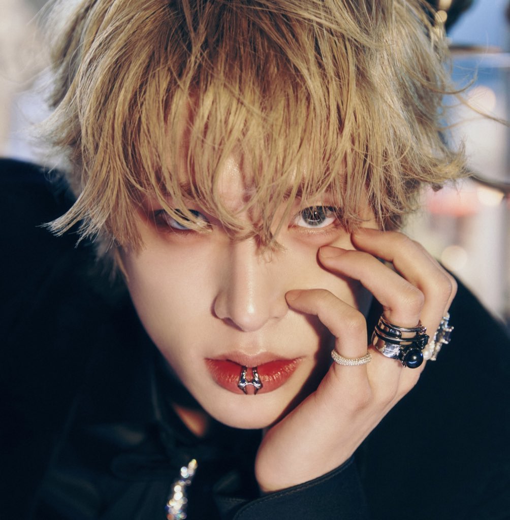 15ARCHIVEz's tweet photo. #ENHYPEN_JAKE #제이크 

anime                                        live adaptation https://t.co/RIgSXMLqaN