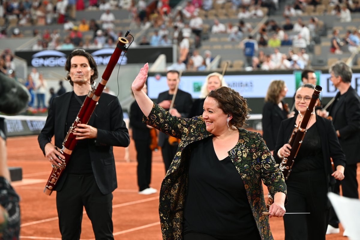 La musique et le #tennis partagent une énergie rythmique, une harmonie dans les mouvements et une recherche constante de perfection.
À #RolandGarros, Divertimento a montré que le tennis est plus qu'un sport individuel : collaboration, expression collective et passion partagée.
