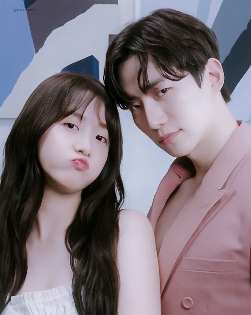 GodLim7's tweet photo. 🩷🩷🩷#KingTheLand #임윤아 #이준호 https://t.co/EWvbkbQqoQ