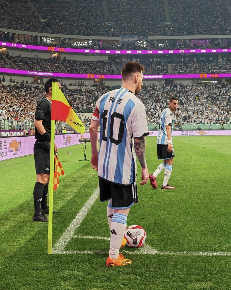 FanMessiFrance's tweet photo. 📊 Lionel Messi avec l’Argentine 🐐🇦🇷 

🏟️ 175 matchs
⚽️ 103 buts
🎯 54 passes décisives
🏆 Coupe du monde
🏆 Finalissima
🏆 Copa America
🏆 Jeux Olympique
🏆 Coupe du monde U20
🥇 2x MVP Coupe du monde
🥇 2x MVP Copa America
🥇 MVP des Jeux Olympiques
🥇 MVP Coupe du monde U20
🥇 MVP de la Finalissima
🥇 Meilleur jeune joueur de la Copa America 2007
🥇 4x Meilleur passeur de la Copa America
🥇 2x Meilleur passeur de la Coupe du monde
🥇 1x Meilleur buteur de la Copa America
🥇 1x Meilleur buteur de la Coupe du monde U20
🥇 Joueur le plus décisif de l’histoire en sélection
🥇 Meilleur buteur argentin de l’histoire
🥇 Meilleur passeur argentin de l’histoire 
🥇 Meilleur passeur de l’histoire des sélections 
🥇 Joueur le plus décisif de l’histoire de la Coupe du monde
🥇 Joueur le plus décisif de l’histoire de la Copa America
🥇 Meilleur passeur de l’histoire de la Coupe du monde
🥇 Meilleur passeur de l’histoire de la Copa America
🥇 Joueur avec le plus de trophée d’homme du match de l’histoire de la Coupe du monde
🥇 Joueur avec le plus de trophée d’homme du match de l’histoire de la Copa America
🥇 Seul joueur de l’histoire à avoir été élu 2x MVP de la Coupe du monde
🥇 Meilleur dribbleur de l’histoire de la Coupe du monde
🥇 Meilleur dribbleur de l’histoire de la Copa America