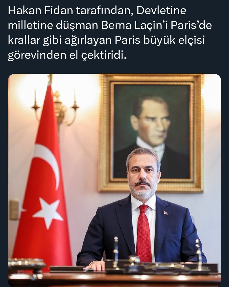 Ak Parti seçmenini Chplilerden ayıran en net özelliği;
Seçilmiş kişilere sizi biz seçtik ve bizim onaylamadığımız işler yaptığınızda yakanızdan ilk biz tutarız mesajını verebilmesi.
Üst kademenin de onaylayıp harekete geçmesi ❤️

#karne Erdoğan #Ulusta55BinÖğretmen Vali Togg