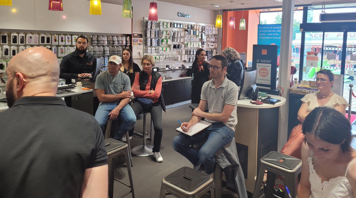 valecapcoz's tweet photo. @DelayeOlivier @OrangePro Merci à toute l équipe orange de Concarneau et aux participants #cybersecurity #orangepro 
@KatellHenry 
@OrangeBretagne https://t.co/8e6VP2eDjM