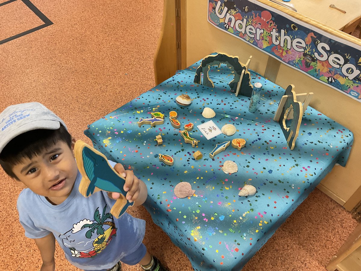 Miss Astley tweet media